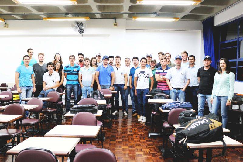 Palestras sobre Marketing, Comunicao e Vendas aos acadmicos da PUC Toledo